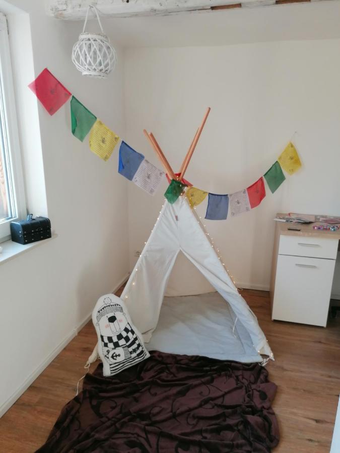 Fewo Im Lehm-Fachwerkhaus Erfurt Mit 3 Einzelnen Schlafzimmern Je Mit Tv Exterior photo